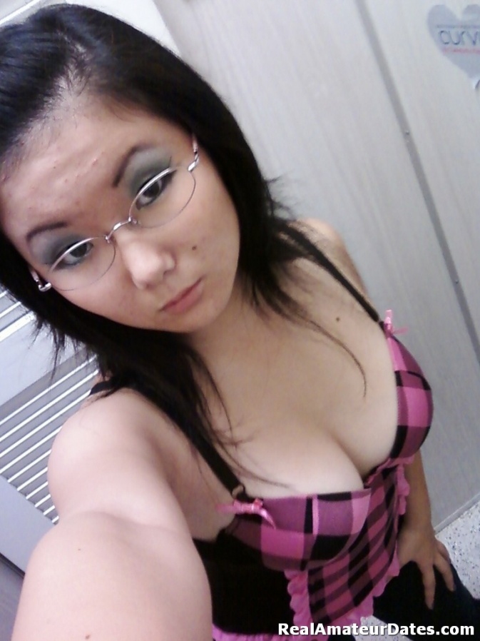 Asian Amateur Kimmy Is Looking For A Date 004
