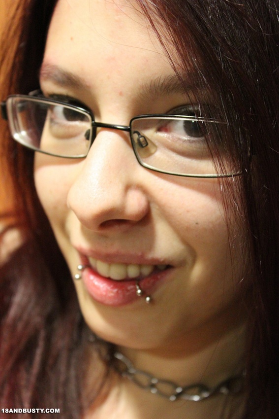 Busty Amateur Teen Zendra 010