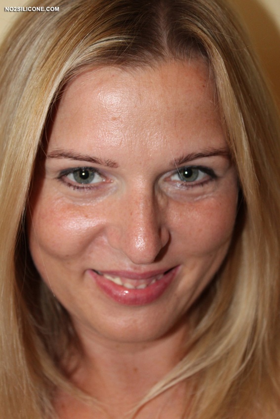 Busty Blonde Amateur Britney No2siliconecom 011