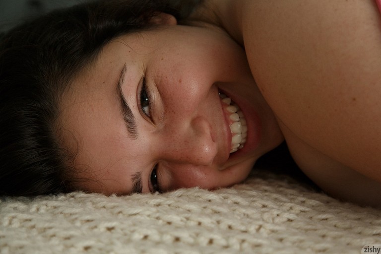 Free Pics Of Curvy Zishy Model Carolina Munoz 004