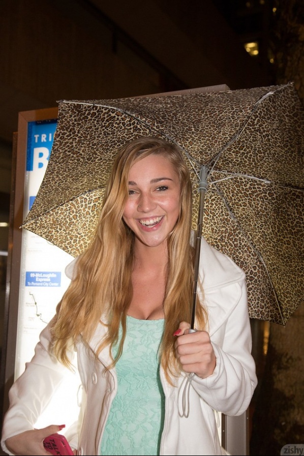 Free Photos Of Zishy Model Kendra Sunderland 001