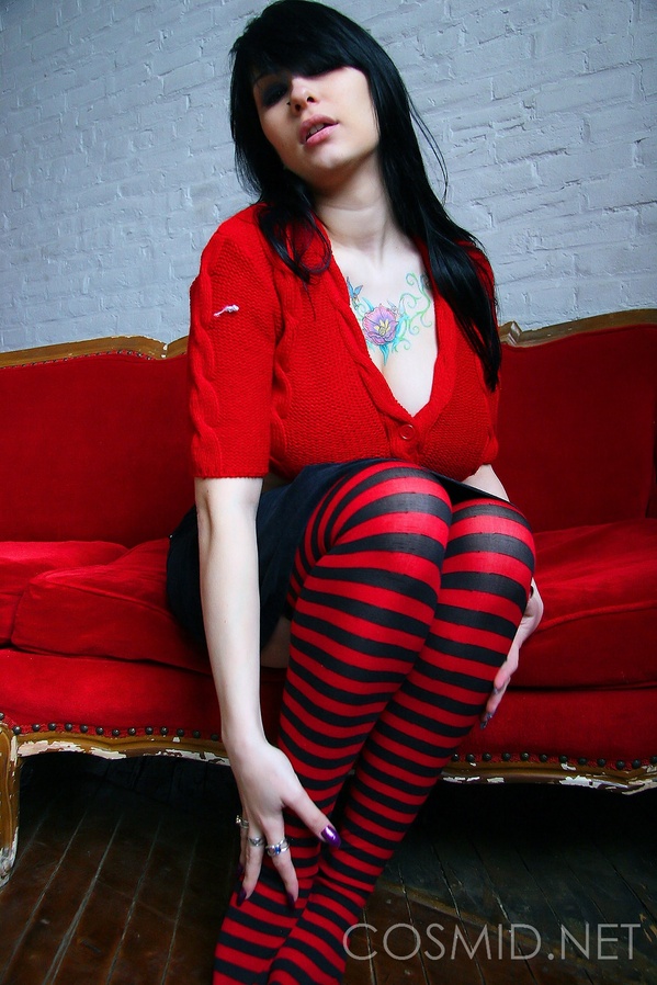 Jennique On A Red Couch 002