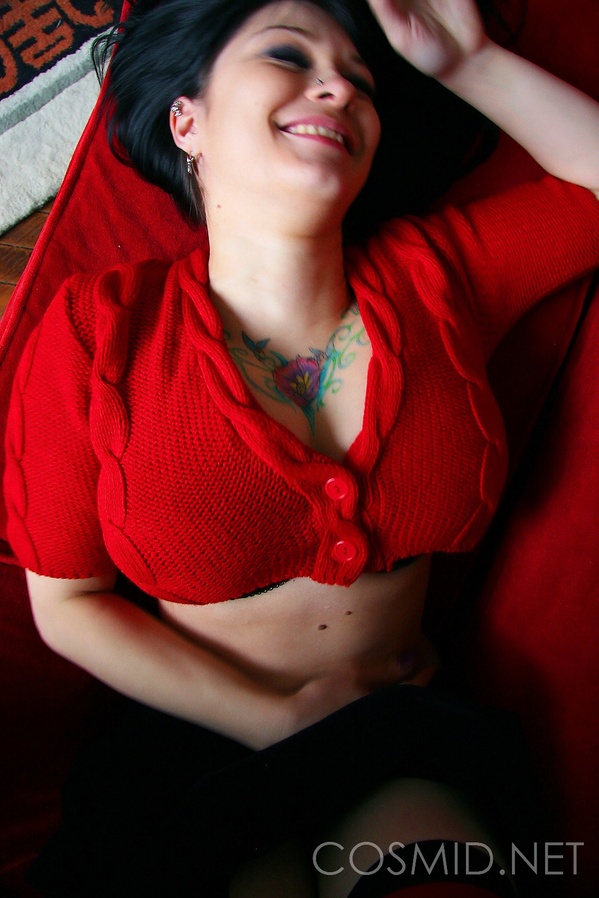 Jennique On A Red Couch 005