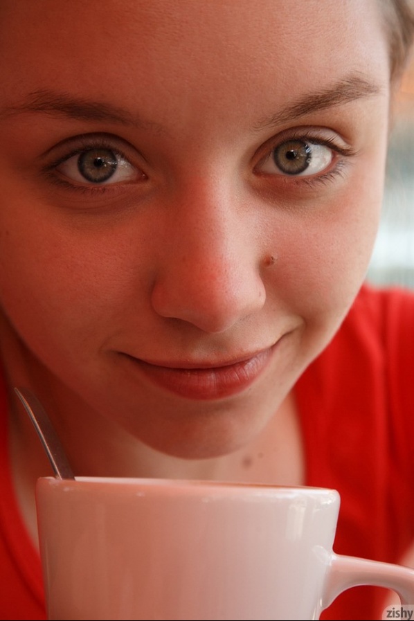 Young And Beautiful Zishy Model Aurora Zvezda 003